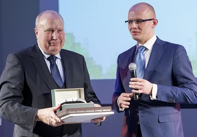 Megztinius su vitaminais gaminančiai bendrovei – Ūkio ministerijos apdovanojimas