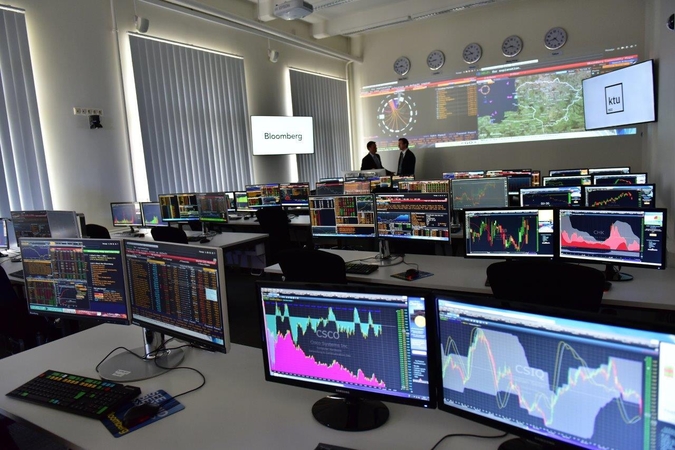 Kaune atidaryta pirmoji Baltijos šalyse finansų ir rinkų laboratorija