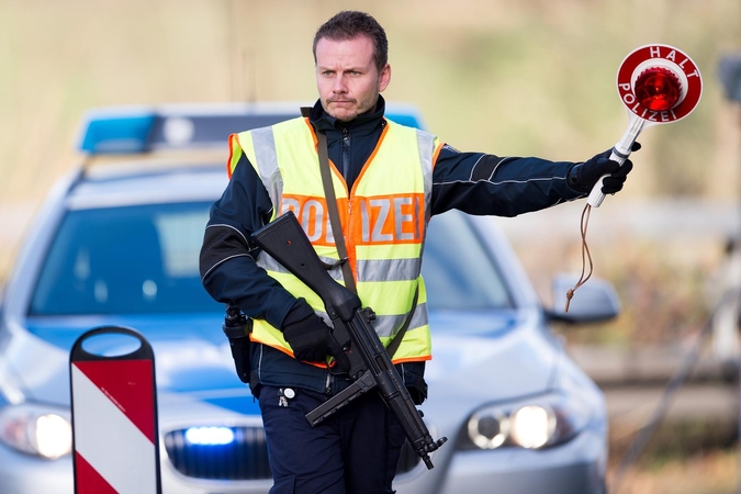 ES ministrai tarsis, kaip sustiprinti sienų kontrolę
