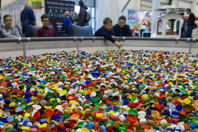 Kokią žalą plastikas daro organizmui?