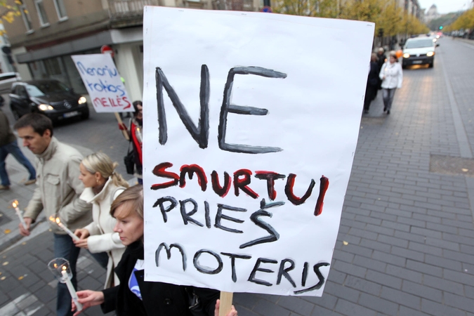 Lietuva turės sumokėti 10 tūkst. eurų vyro smurtą kentusiai moteriai