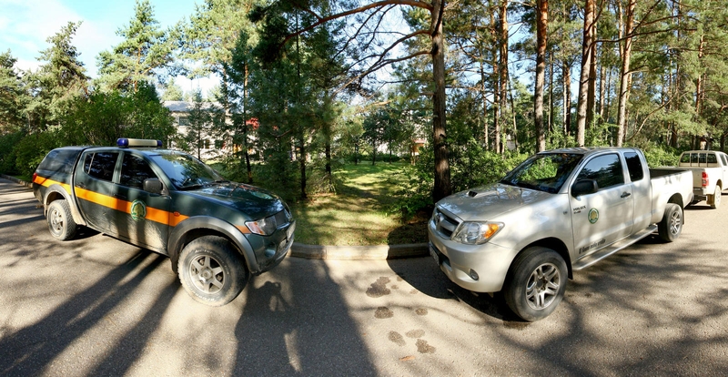 Įtartinai pirktuose urėdų automobiliuose – per daug prabangos