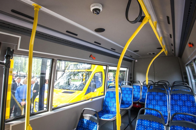 Nauji autobusiukai jau važiuoja ir 54-uoju maršrutu
