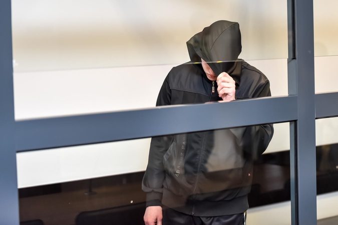 Temidės gniaužtuose atsidūręs sadistas nesutramdė ašarų