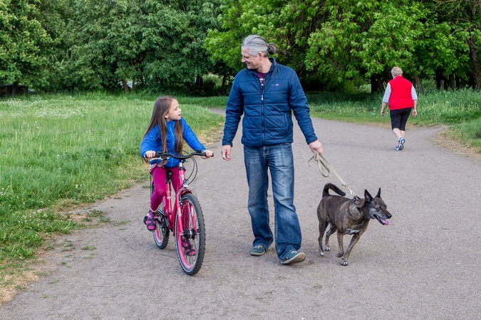 Vyrai griauna mitą, kad rūpintis vaikais yra prievolė