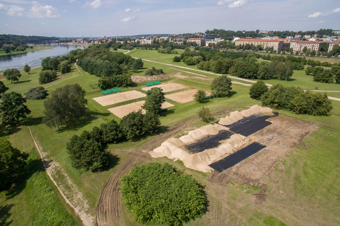 Nemuno saloje – naujos tinklinio aikštelės