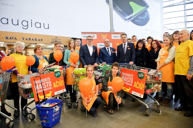 Premjeras labdarai paaukojo tai, ką pats labai mėgo vaikystėje