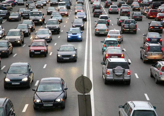 Pavasarį automobilių stiklai nukenčia dažniau