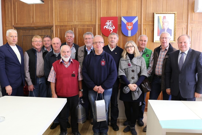 Iš Vokietijos – keliolika tonų labdaros