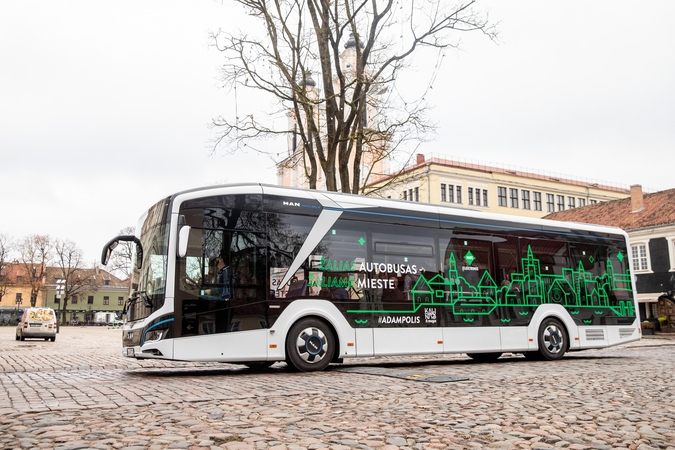 Testas: keleiviai naują elektrobusą galės išbandyti važiuodami 3-iuoju, 37-uoju ir 40-uoju maršrutais.