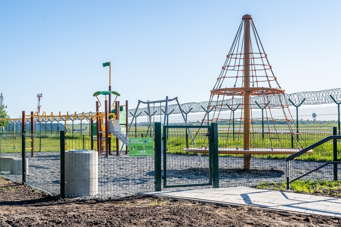 Vilniaus oro uosto lėktuvų stebėjimo aikštelė – patogesnė šeimoms