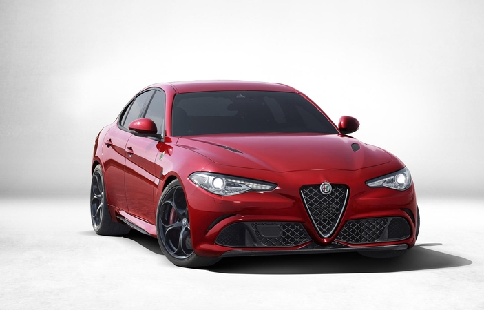 Pasaulinė premjera: „Alfa Romeo Giulia“ su „Continental“ stabdžių sistema
