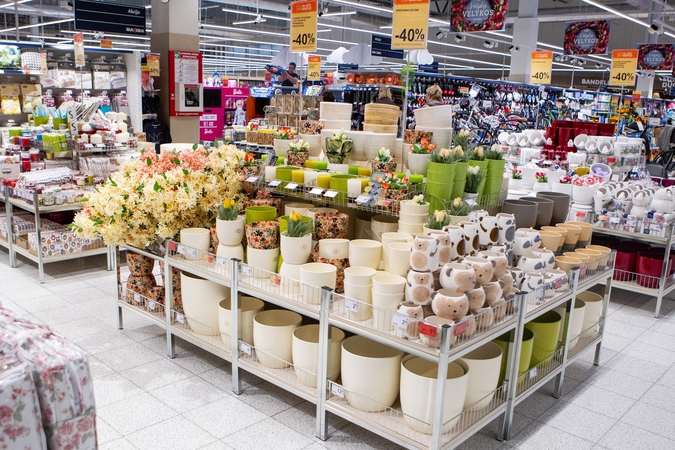 Aktualu: parduotuvių darbo laikas ilgąjį Velykų savaitgalį