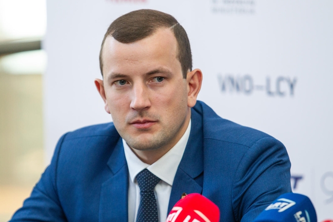 Premjero atstovas: ekonomikos ministro aktyviai neieškoma