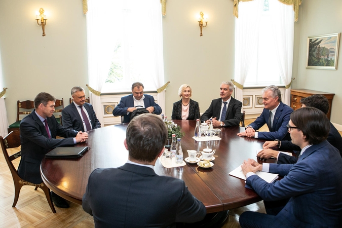 Verslo atstovai ragina G. Nausėdą efektyvinti viešąjį sektorių