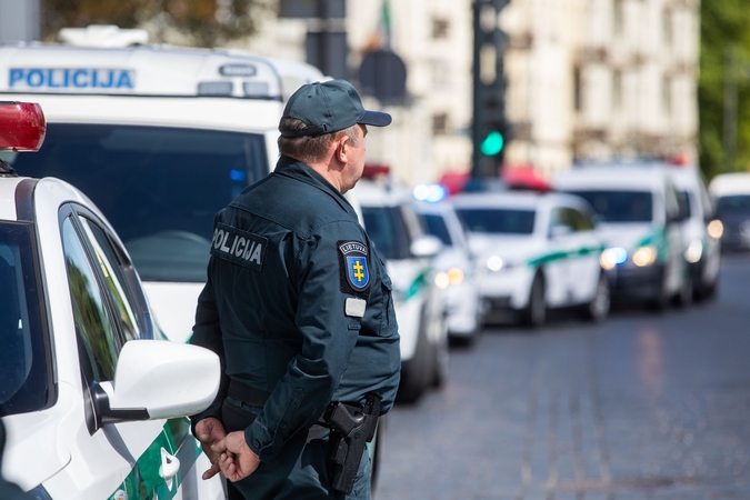 Pareigūnai seka mokytojų pėdomis: piktinasi atlyginimais, žada protestuoti