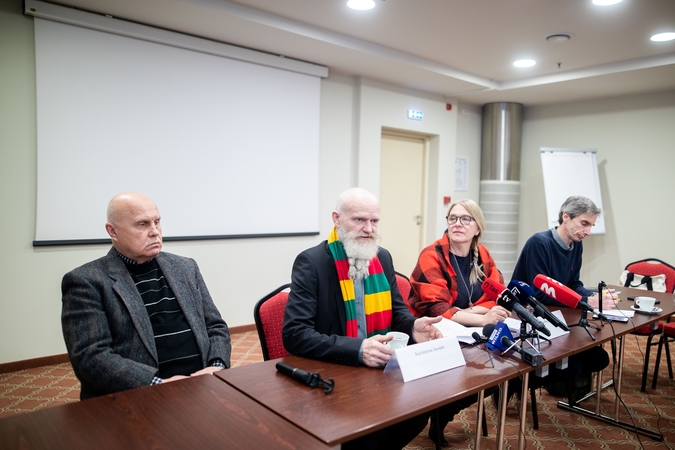 Į Minską su Švenčioniene, Juraičiu vykęs vyras: sakėme, kad mes už taiką