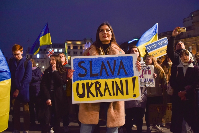 Ekonomistas: įvedant sankcijas Rusijai, Iranas galėtų padidinti naftos pasiūlą