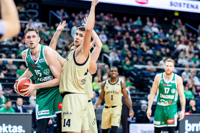 Lyderius pailsinęs „Žalgiris“ pratęsė LKL pergalių seriją su „Gargždais“