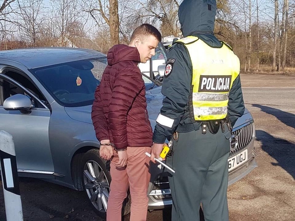 Vogtu automobiliu toli nenuvažiavo