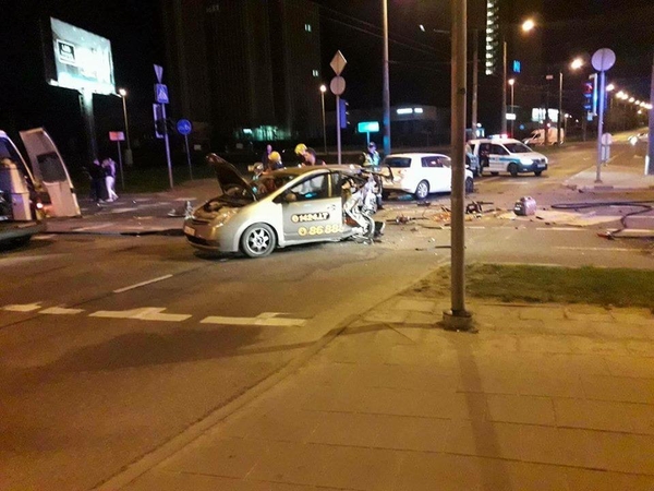 Girtas „City Bee“ vairuotojas pražudė taksi važiavusią merginą