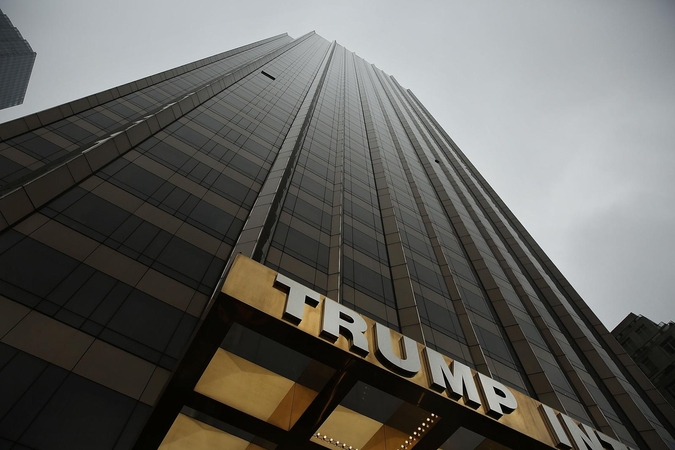 D. Trumpas vėl tikina, kad jo turto vertė viršija 10 mlrd. dolerių