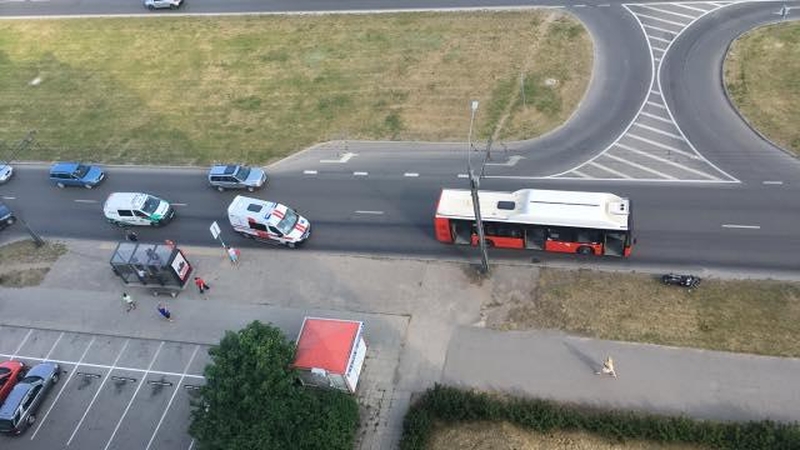 Kaune pasipylė avarijos: nukentėjo motociklininkas, suknežintas automobilis