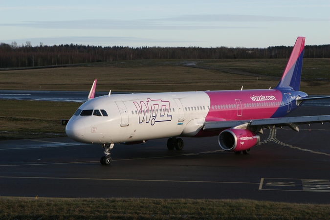 „Wizz Air“ stabdo skrydžius Lietuvoje