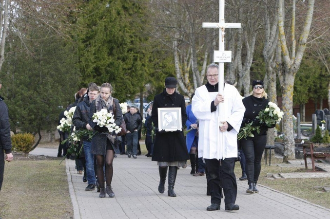 I. Strazdauskaitės artimieji dėkoja Lietuvos žmonėms ir pareigūnams