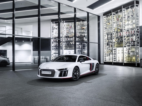 Pergalingai debiutavo speciali ,,Audi R8 Coupé V10 plus“ versija 