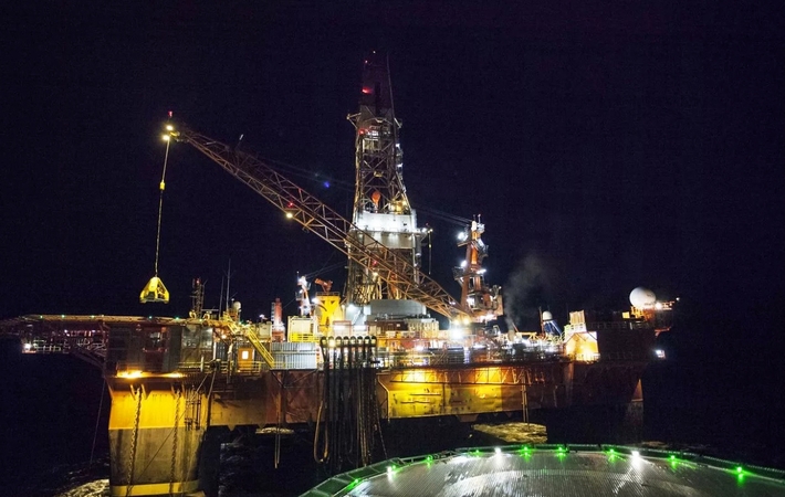 Abejonės: „Rosneft“, kuri turi naftos versloves Karos ir Pečioros jūrose, greičiausiai nepavyks iš skolininkų Lietuvoje atgauti pinigus, kuriuos įšaldo ES sankcijos.