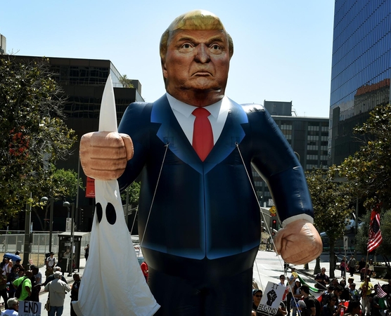 D. Trumpas aštriai išpeikė savo varžovus