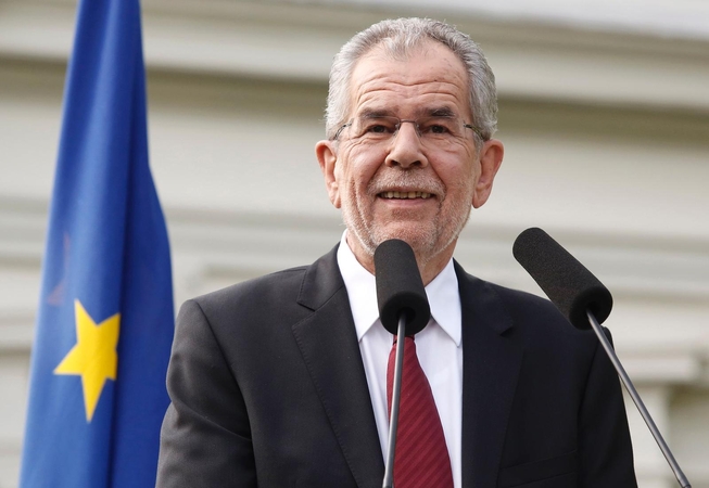 Naujasis Austrijos prezidentas žada suvienyti susiskaldžiusią šalį