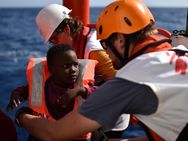Prie Libijos krantų apvirtus laivui žuvo septyni migrantai