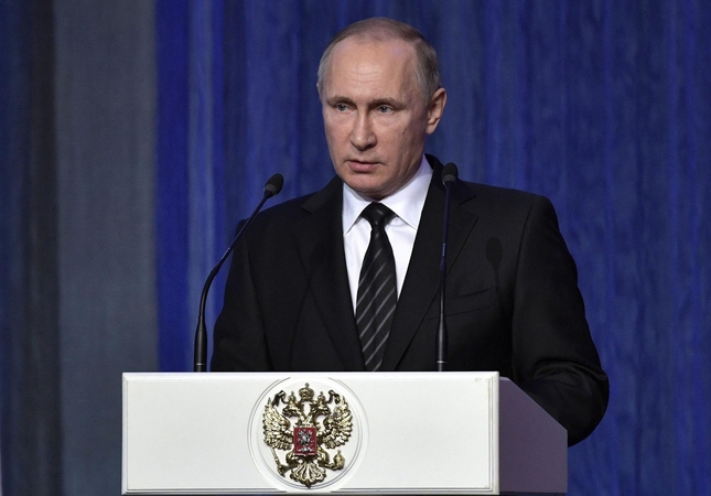 V. Putinas ragina stiprinti Rusijos branduolines pajėgas