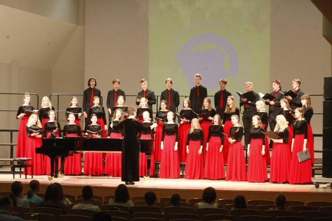 Klaipėdą užliejo chorų skambesys