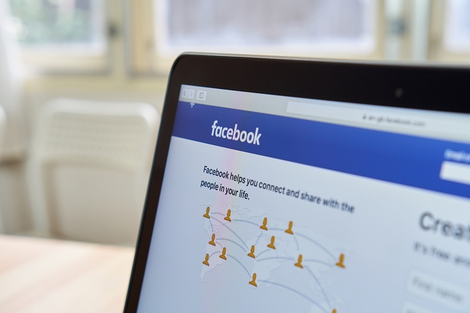 Milijardinį pelną uždirbusį „Facebook“ krečia besiplečiantis etikos skandalas