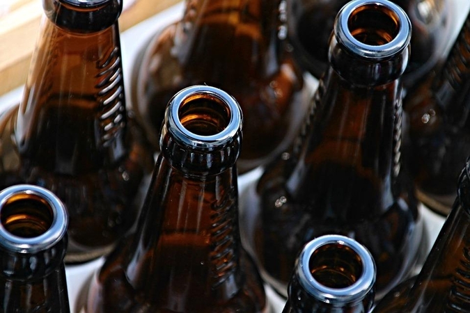 Alkoholio pramonės atstovai skirtingai vertina naujus siūlymus riboti prekybą