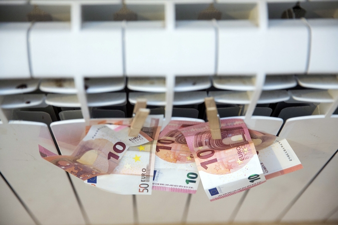 Neatmeta, kad veiksmų dėl šildymo kainų mažinimo teks imtis ir kitą sezoną: reikės stebėti situaciją