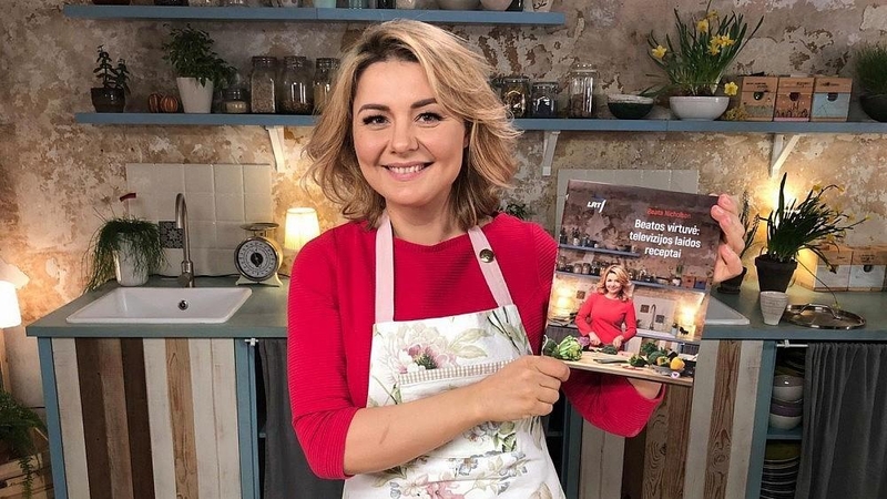 B. Nicholson naujoje knygoje papasakojo ir apie savo, ir apie televizijos virtuvę