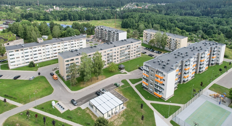 Daugiabutis po modernizacijos.