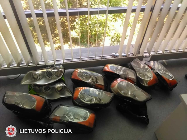 Vilniaus policija pričiupo automobilių žibintų vagį