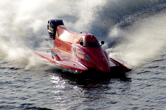 Vandens formulių pasaulio čempionato etapą laimėjo latvis, lietuvis – aštuntas