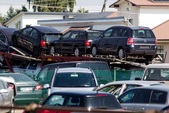 Transporto sektoriuje šiemet gali prireikti apie 4 tūkst. darbuotojų