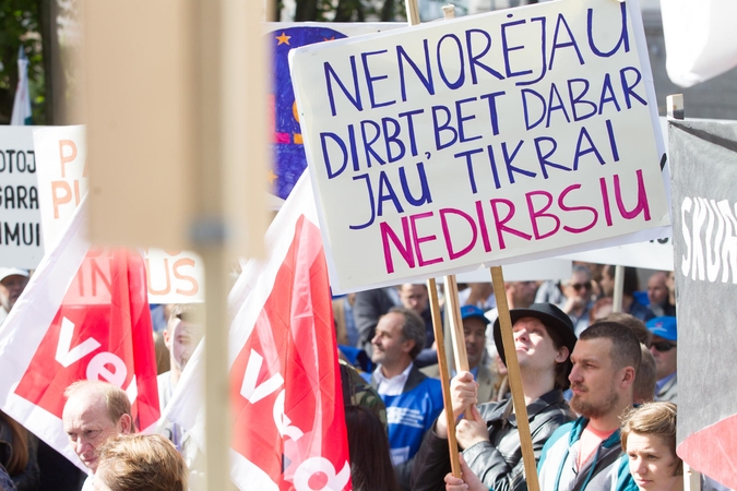 Seimas – už bedarbiams palankesnę pašalpos mokėjimo tvarką