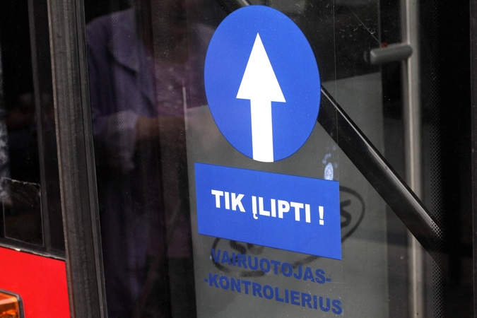 Kodėl autobusuose mažėja keleivių?