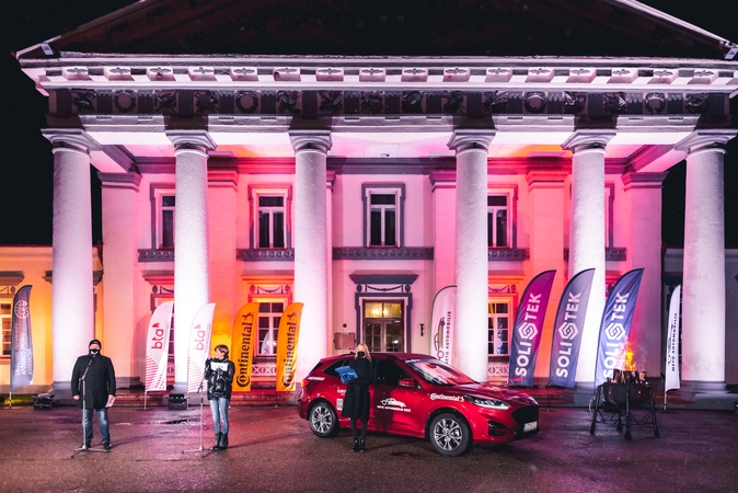 Kokios savybės nulėmė, kad „Ford Kuga“ išrinktas geriausiu šeimos automobiliu?