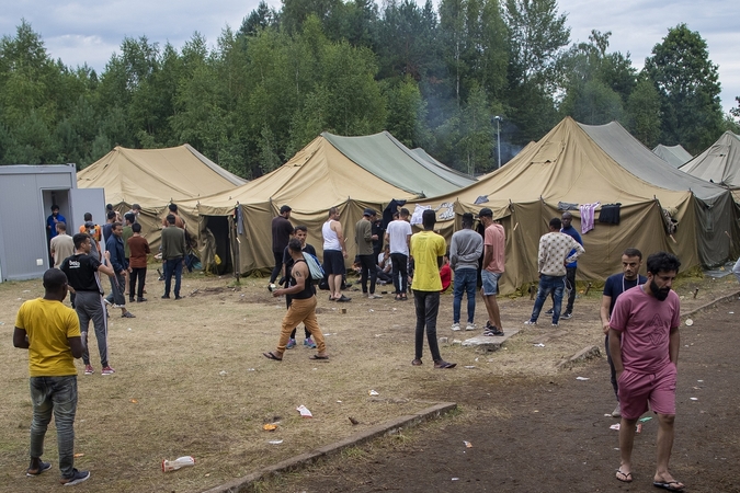 Ieškomi septyni iš Rūdninkų poligono pasišalinę migrantai