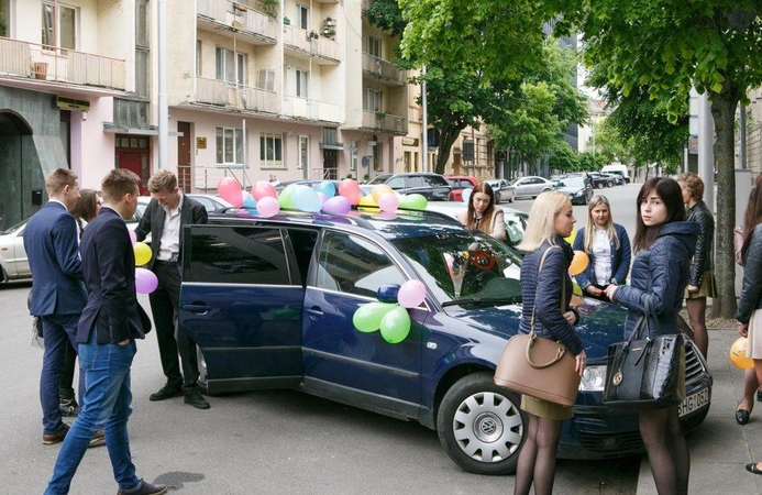 Policija primena: automobilių dekoracijos laikomos kroviniais
