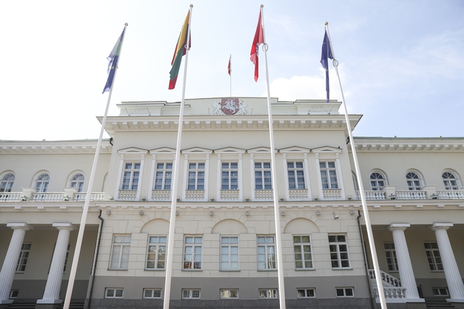 Nausėdos Nacionalinio saugumo grupę paliko net keturi patarėjai